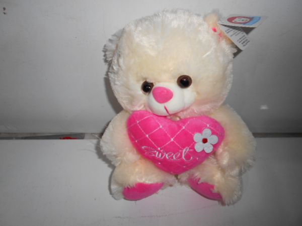 201633/22А Медведь с сердцем "SWEET"