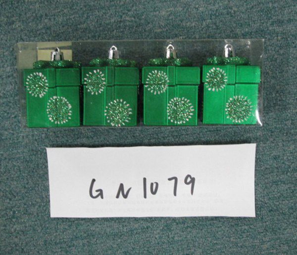 1079GN елочное украшение для елки в виде коробки  из полимерных материалов