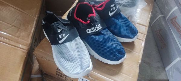 Кросовки мужские фирма 8 пар